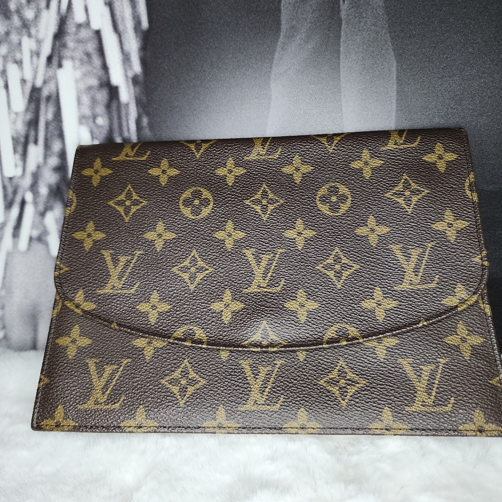 Louis Vuitton Rabat only chain is sold separately